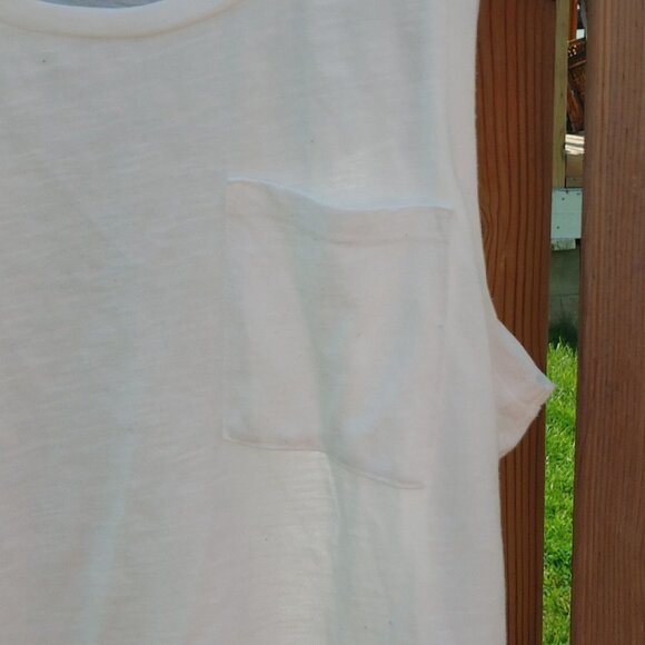 LOVELY PATAGONIA Tank Top with Breast Pocket Women's Size XS WHITE Light Weight - Picture 4 of 5